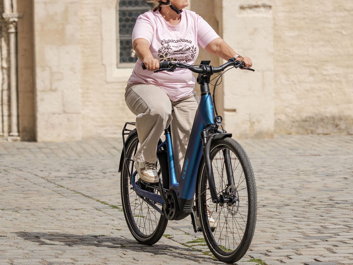 CUBE Supreme Hybrid, Serienfoto aus dem Modelljahr 2027