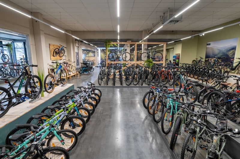 Einblick in den CUBE Store Dingolfing: Bild 4