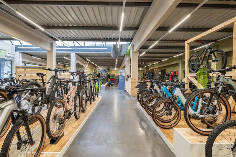 Einblick in den CUBE Store Dingolfing: Bild 6