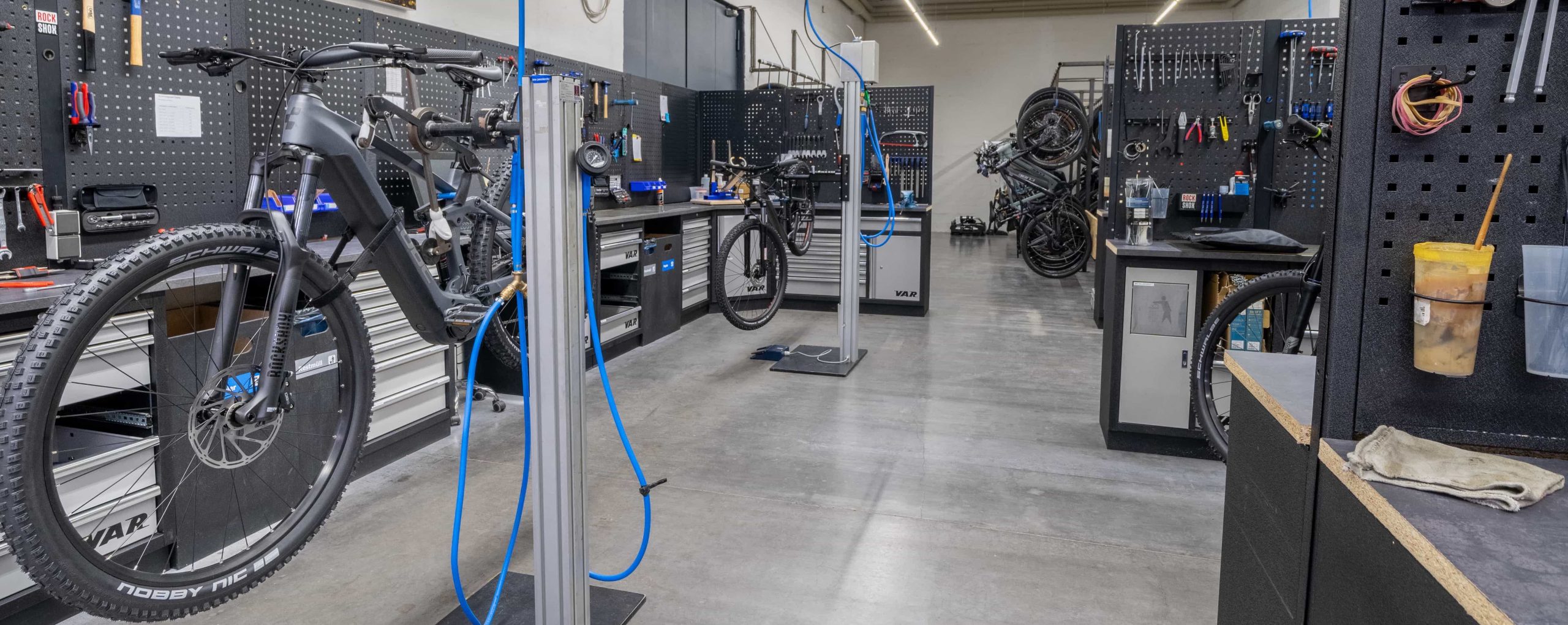 Werkstatt im CUBE Store Dingolfing